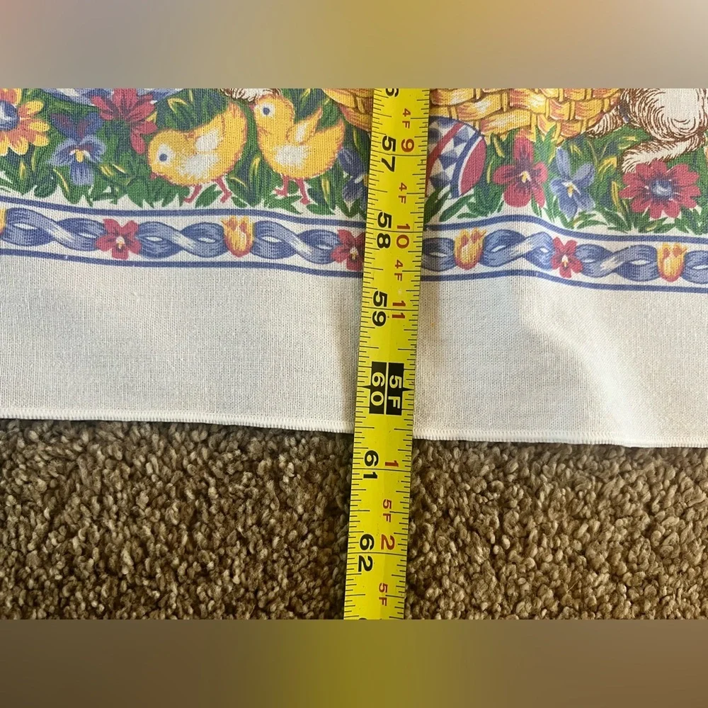 VTG 1993 EASTER BUNNY CHICK TABLECLOTH FASHION INDUSTRIES FLOWERS EGGS 82x60 B35